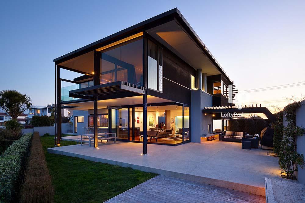 1-Contemporary-architecture modular prefab home in Quebec